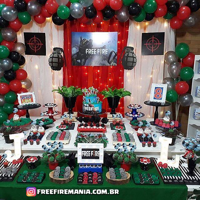 Bolo Free Fire: Fotos de festas de aniversário com o tema do jogo