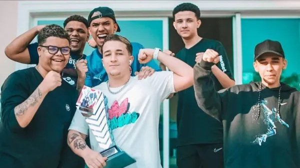 Notícia Free Fire: Copa Nobru: Elite, Faz o P e Dollars são destaques do primeiro dia da final e formam top 3 da tabela