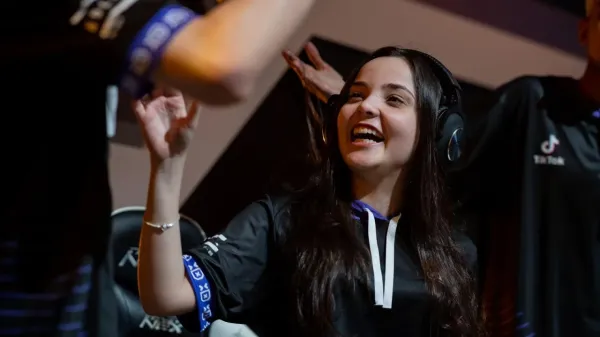 Notícia Free Fire: Debs anuncia desligamento do competitivo de Free Fire e diz: "fui perdendo a vontade de competir".