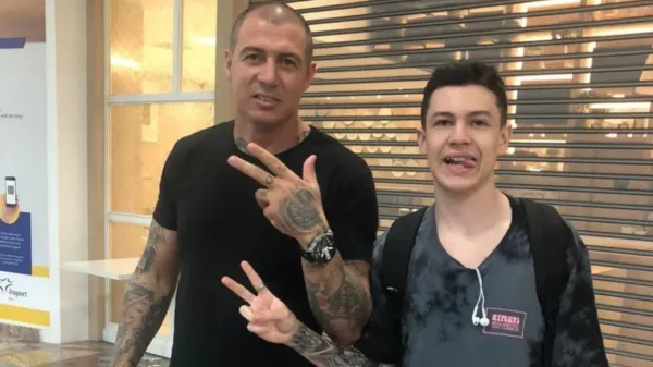 Notícia Free Fire: Pai do Two9 desmente polêmica criada por fake, onde ele atacava o AVG “moleque é brabo”