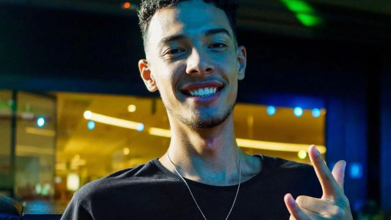 Em live, LOUD Vinizx esclarece sua saída do competitivo e revela que seguirá na LOUD