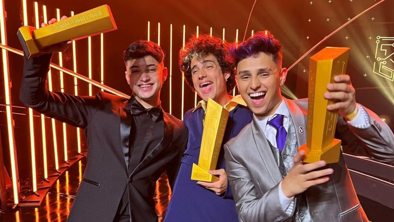 Fluxo fecha 2021 com três vitórias no Prêmio Esports Brasil