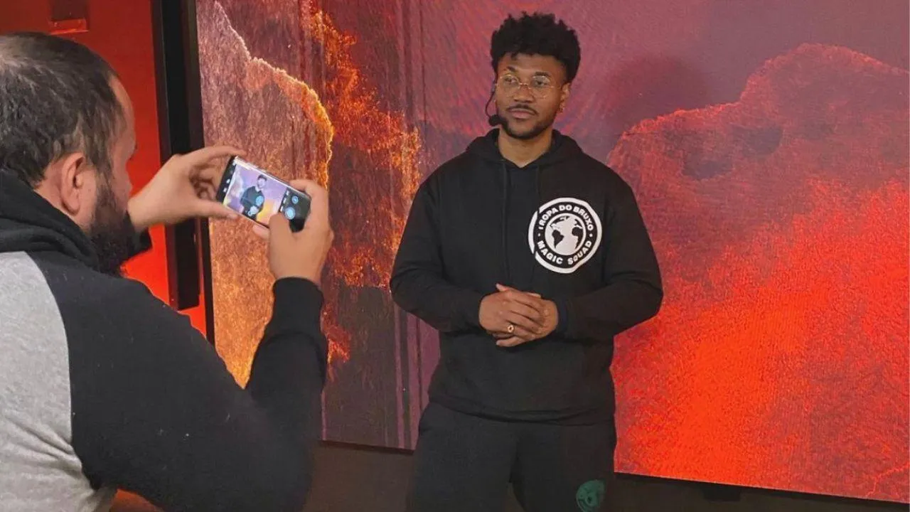 Free Fire: Narrador Caíque Brown se despede da equipe de casters do Grandslam