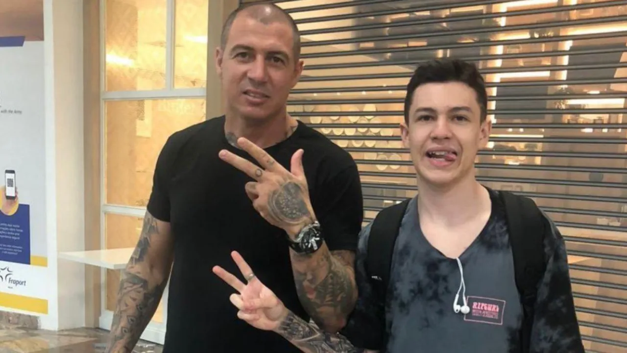 Pai do Two9 desmente polêmica criada por fake, onde ele atacava o AVG “moleque é brabo”