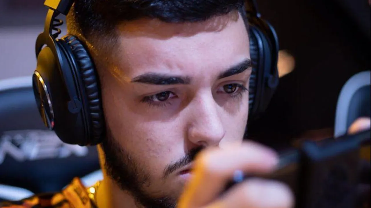 Pão: ID Free Fire, nome real, redes sociais, estatísticas e muito mais