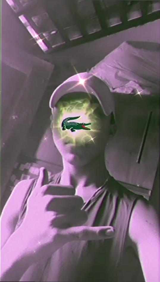 JESUS é mais que todos mundo ???? ele é nosso pai 