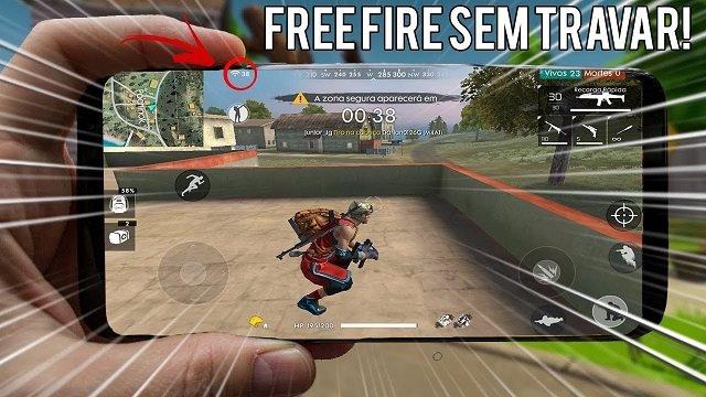 3)Joãozinho está jogando uma partida ranqueada de Free Fire (que traduzido  significa fogaréu  