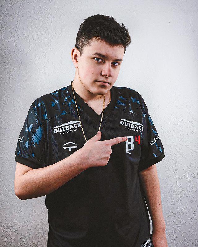 Macro jogador da Bastardos