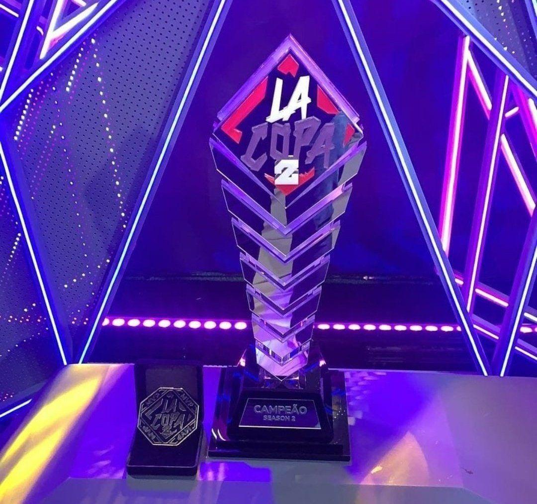 Equipe Revoada conquista o título de campeã da segunda edição da Copa Free  Fire 4x4 