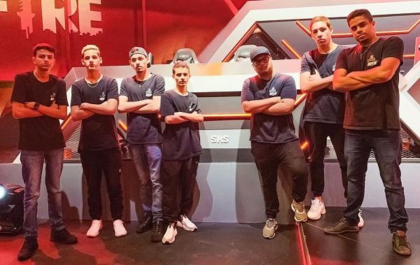 equipe sks banida free fire lbff