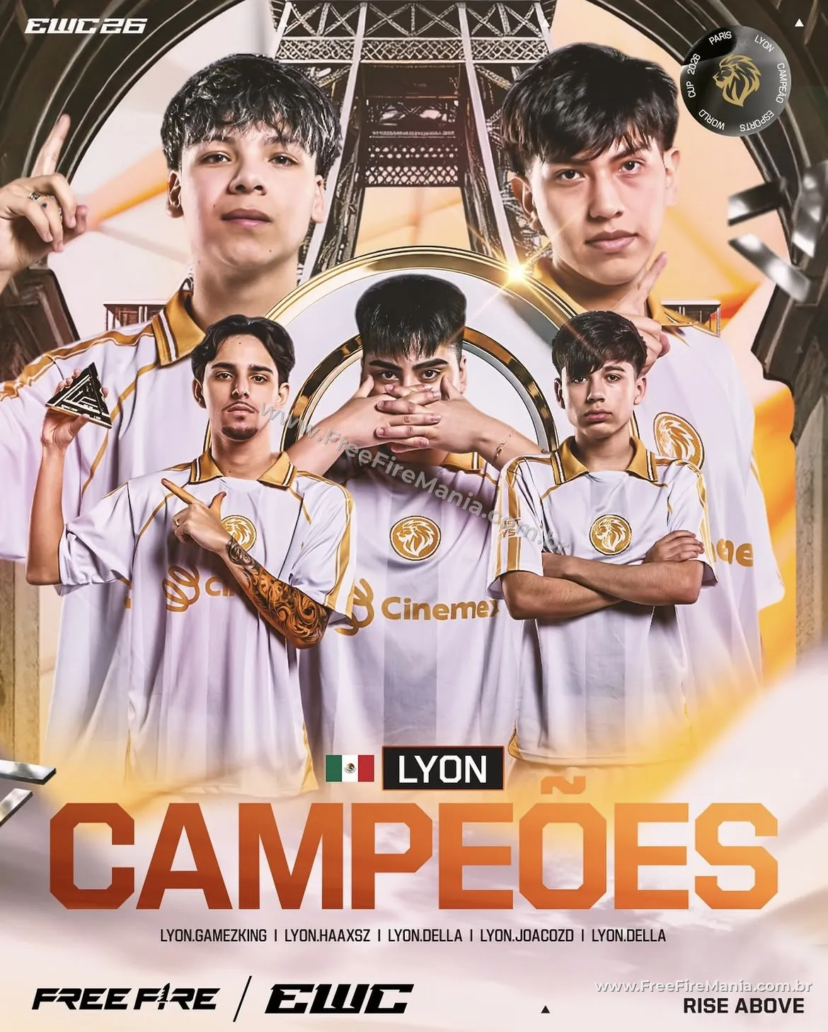 Jogadores da LYON posando como campe&otilde;es da EWC26 de Free Fire em Paris