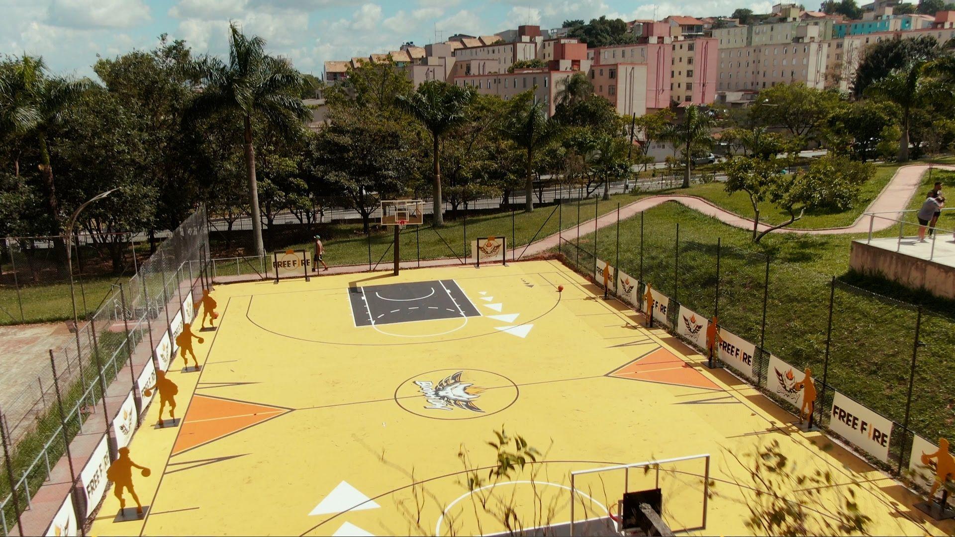 Free Fire reforma quadra de basquete em São Paulo para celebrar Dia do Booyah